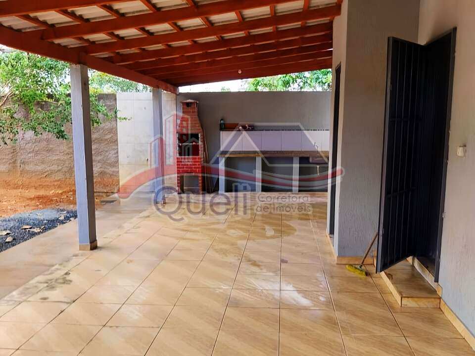 Casa à venda com 2 quartos - Queli Gomes de Oliveira