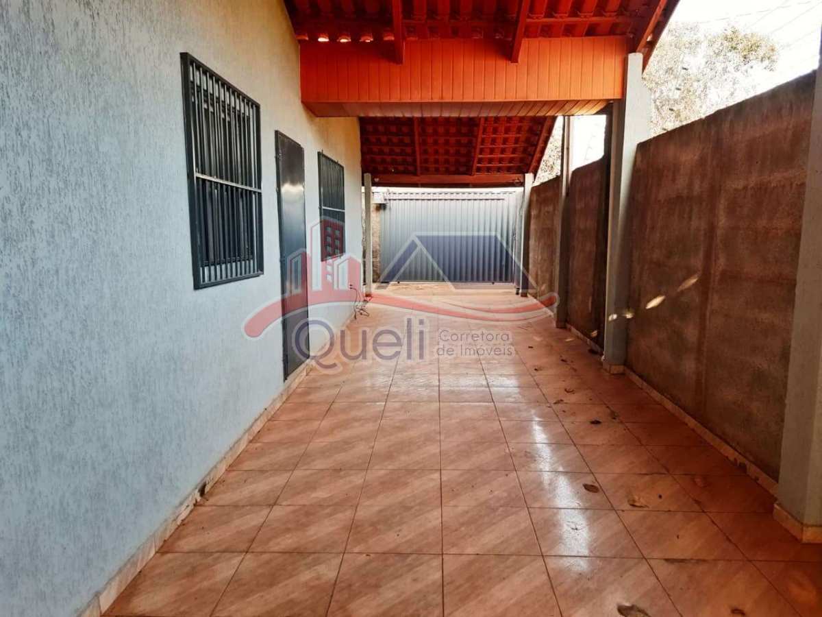 Casa à venda com 2 quartos - Queli Gomes de Oliveira