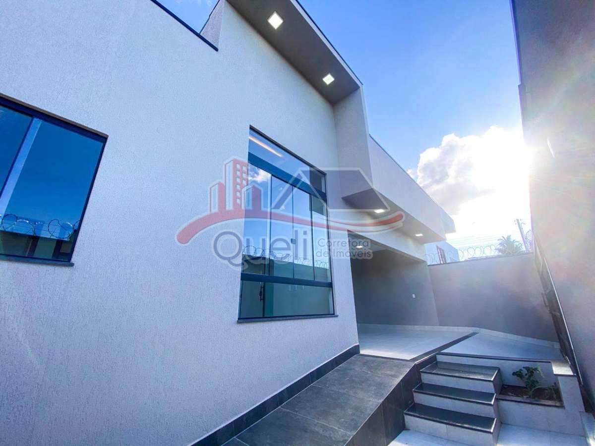 Casa à venda, com 3 quartos, no Itaguaí 2, em Caldas Novas (GO) - Queli Gomes de Oliveira