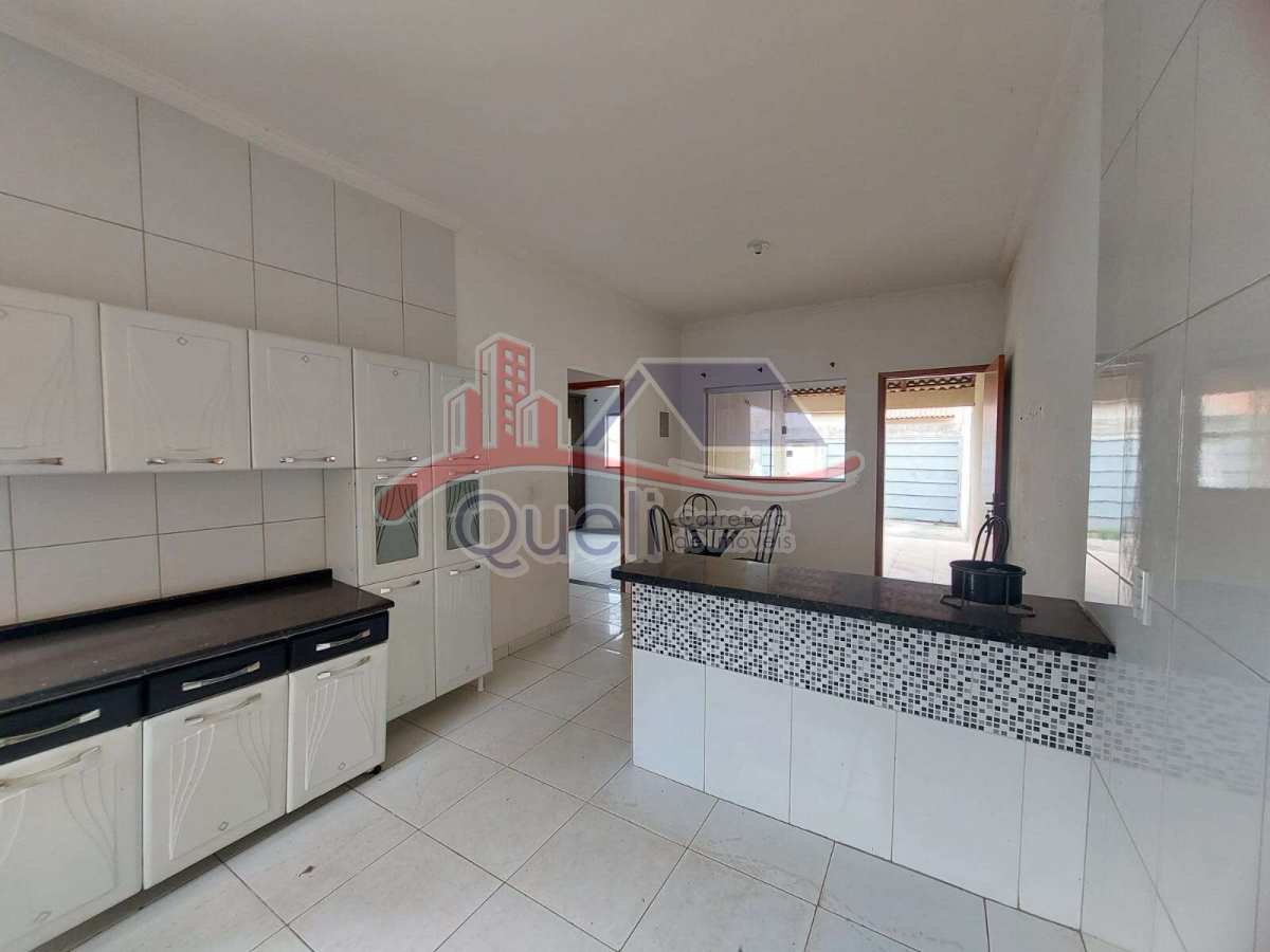 Casa à venda em Caldas Novas, Residencial Santa Clara, com 2 quartos, 70,95m² - Queli Gomes de Oliveira