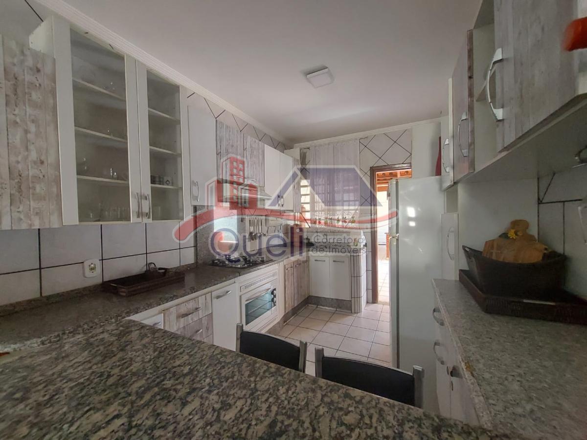 Casa à venda com 2 quartos, no bairro Nova Vila, em Caldas Novas(GO) - Queli Gomes de Oliveira