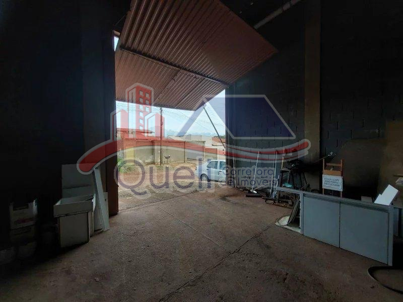 Galpão à venda, de 360m²,  no Setor Universitário, em Caldas Novas(GO) - Queli Gomes de Oliveira