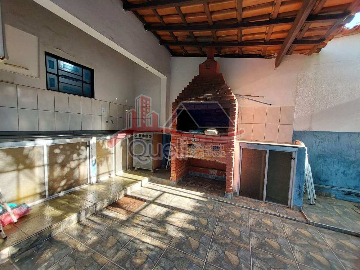 Pousada com 4 suítes, no setor Parque dos Pomares em Caldas Novas(GO) - Queli Gomes de Oliveira